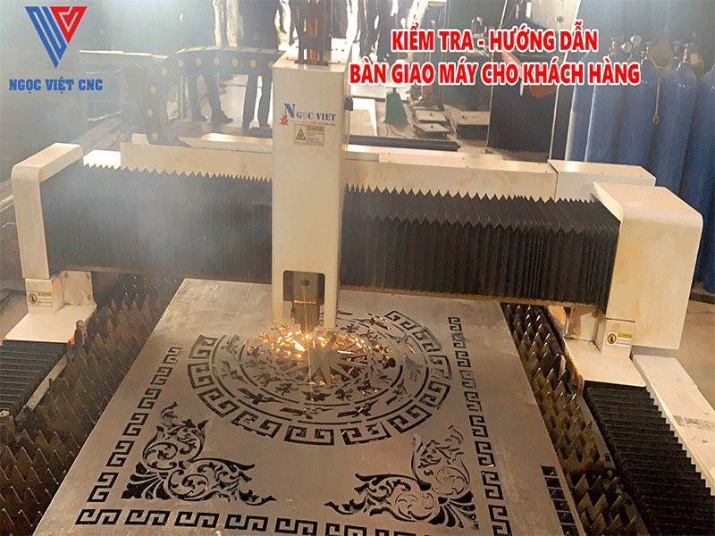 máy cắt laser kim loại