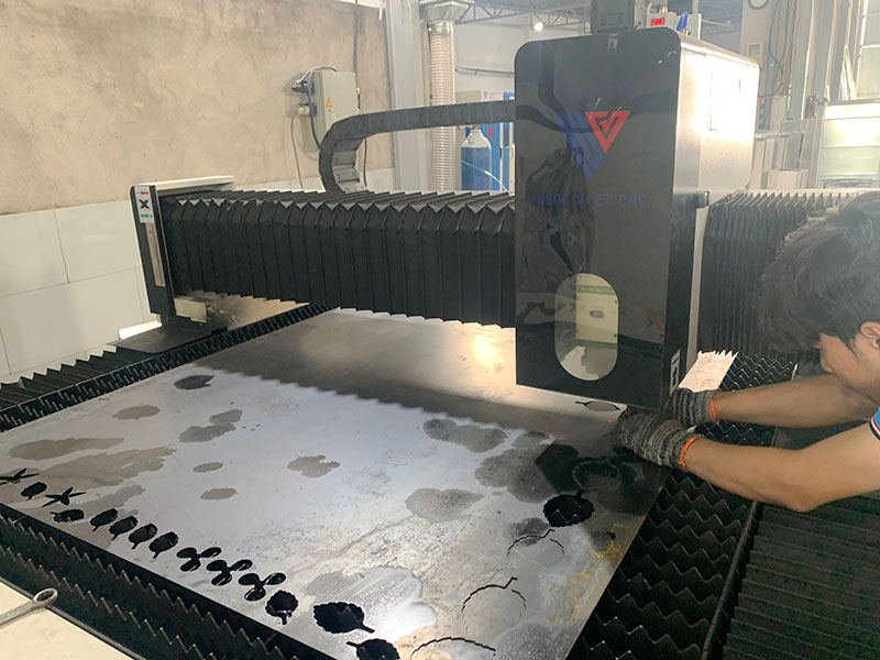 Máy Làm Phụ Kiện Ống Gió