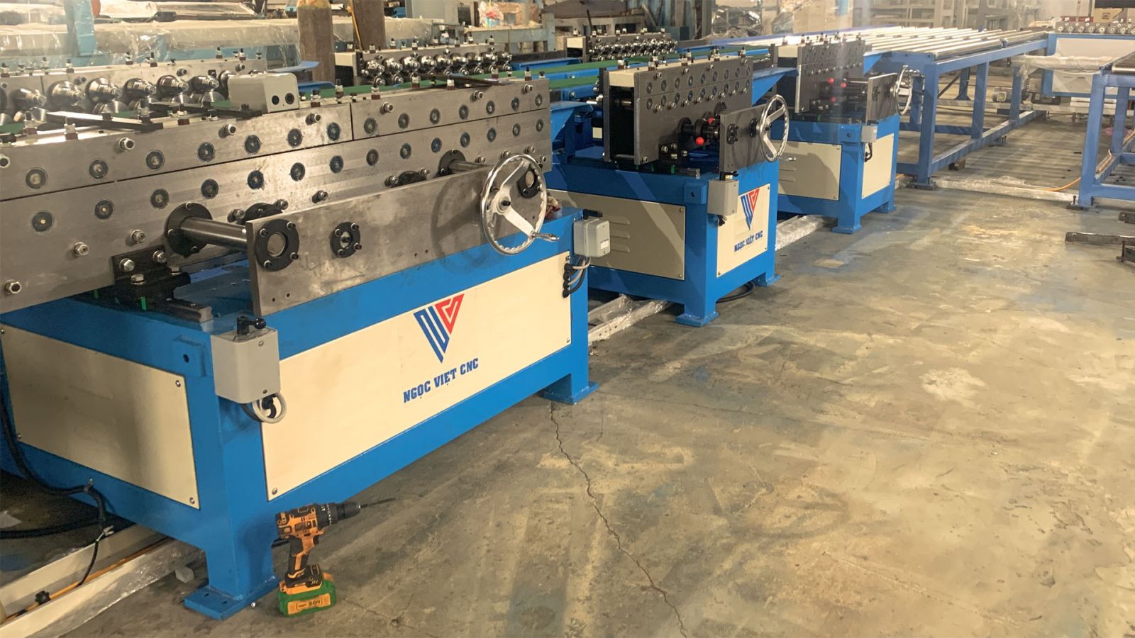 Máy Làm Phụ Kiện Ống Gió