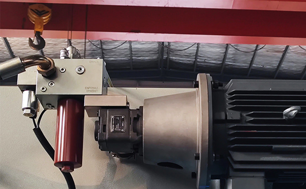 Máy chấn CNC Delem DA66T