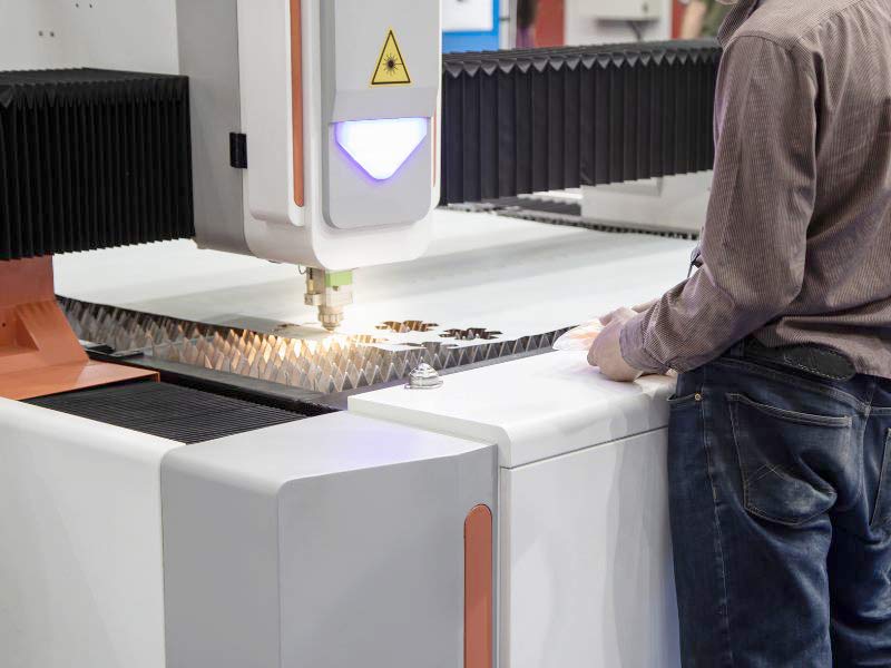 Lắp đặt và vận hành máy cắt laser fiber đúng cách