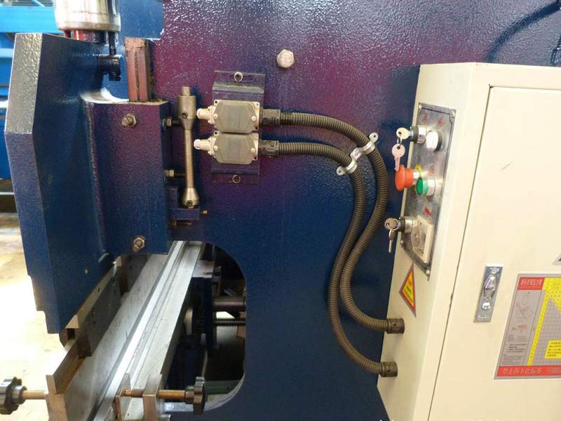 Linh kiện sửa chữa máy cắt, máy chấn CNC