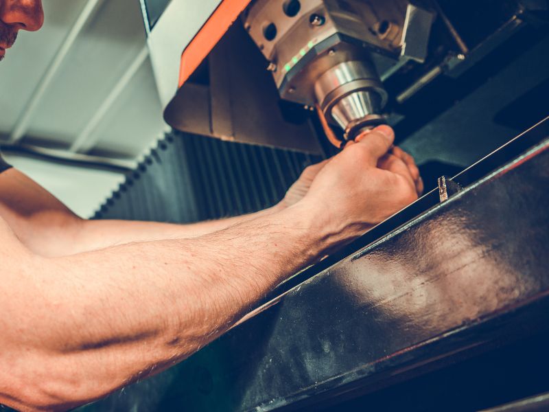 Bảo trì và bảo dưỡng máy cắt laser fiber
